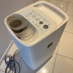 SHARP ジャンク　加熱気化式加湿機 HV-J55-Wの画像