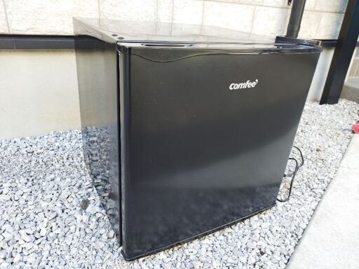 【美品・お届けも可能です】2024年製！COMFEE　 冷蔵庫 45L 右開き RCD45BL(E) コンパクト 静音 省エネ