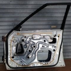 HR30.DR30  R30 スカイライン フロント右 ドアパネルの画像