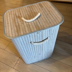 ゴミ箱などの画像