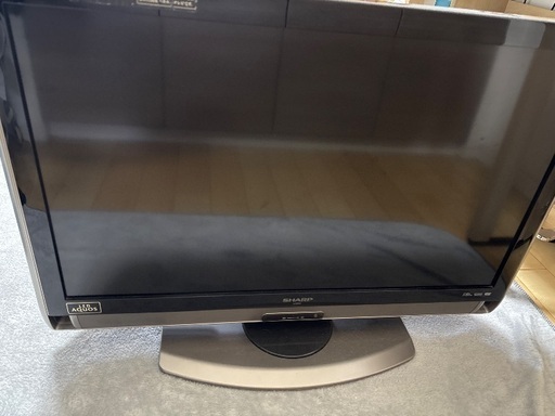 AQUOS 32型　2011年製