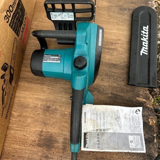 マキタ　MUC301　チェーンソー電動式