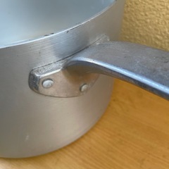 アルミ製大鍋手提げ付きの画像