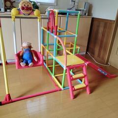 アンパンマンのジャングルジム幼児用遊具の画像