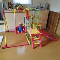 アンパンマンのジャングルジム幼児用遊具の画像
