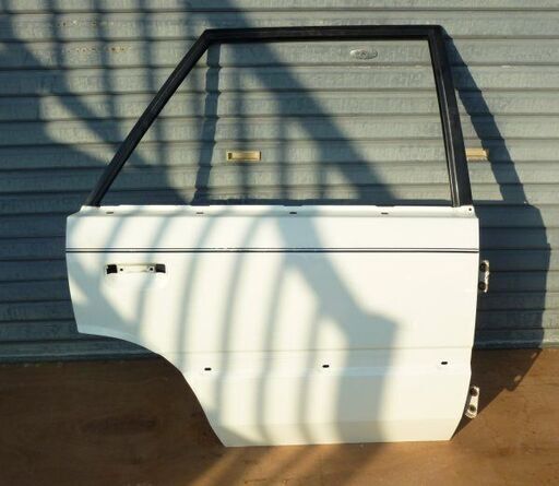 HR30.DR30  R30 スカイライン リア右 ドアパネル