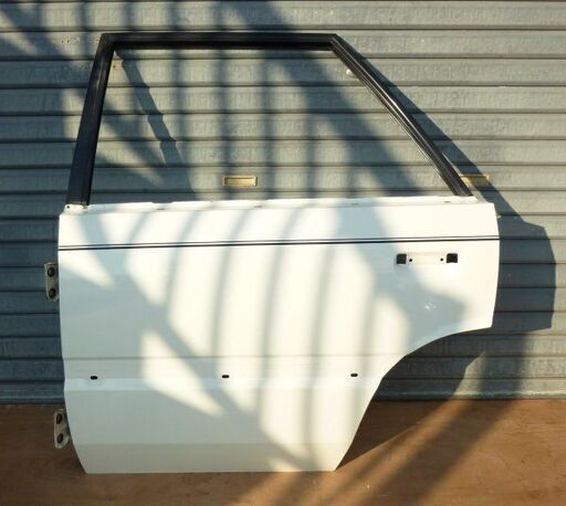 HR30.DR30  R30 スカイライン リア左 ドアパネル