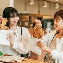 4⽉リニューアル！食と緑の複合施設！レストラン＆カフェ社員スタッフの画像
