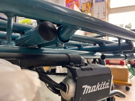 マキタ 充電式運搬車 運搬車 CU180D トップカー 農業 建設 現場 作業 【11034052】