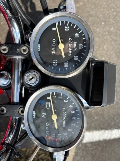スズキ　GN125H カスタム　赤　旧車スタイル　　　吸い込み