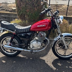 スズキ　GN125H カスタム　赤　旧車スタイル　　　吸い込みの画像
