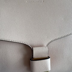 Coccinelle バッグ ピンクの画像