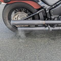 VANCE&HINES M8ソフテイル用スリップオンマフラー