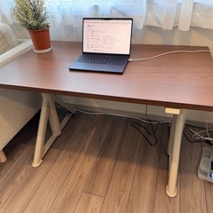 IKEA IDÅSEN 昇降デスク（120×70cm）