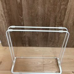 (決まりました)ニトリ　バスマットスタンド