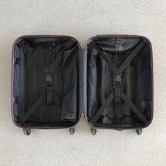 機内持ち込みサイズのスーツケースを差し上げますの画像