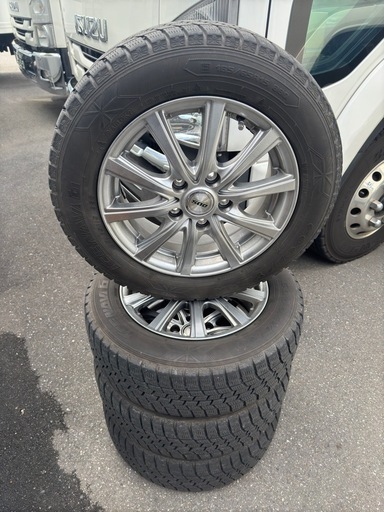 フリード等スタッドレスタイヤホイールセット