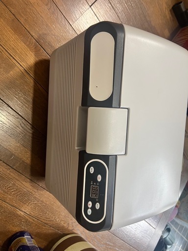 ポータブル車載温冷蔵庫