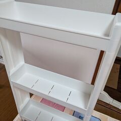 隙間収納ラック　ニトリの画像