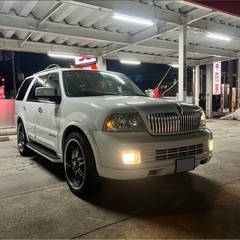 リンカーン　ナビゲーター　2004年式モデル　フォード　アメ車　...
