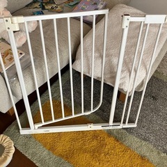 【留め具2つ】ベビーサークル　ゲートの画像