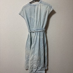 淡い水色 デニム風ワンピースの画像