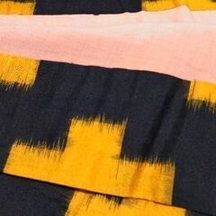 黒地にみかん🍊色の画像