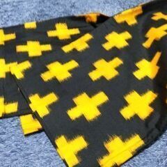 黒地にみかん🍊色の画像