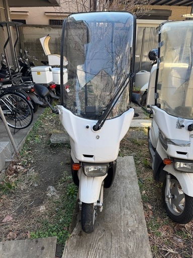 ヤマハ　ギア　パーキングスタンド付き　ルーフ付き