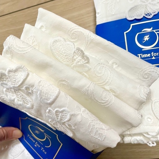 新品 - Time for tea立体刺繍入りバタフライナプキン4枚セット x2 新品 - Time for tea 立体刺繍入りバタフライナプキン（ホワイト）4枚