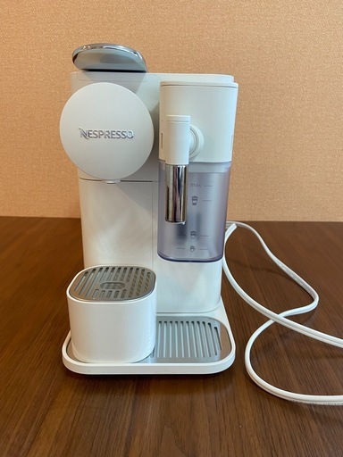 【5,000円】ネスプレッソ カプセル式コーヒーメーカー ラティシマ・ワン プラス ポーセリンホワイト 水タンク容量1L ミルクレシピ対応 F121-WH-W