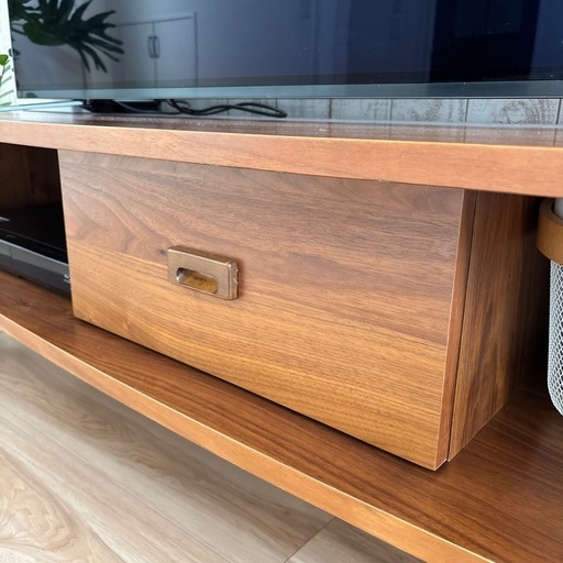 お値下げ‼️木製テレビボード ウォールナットカラー　シンプルモダン