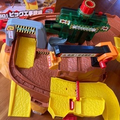 岩がゴロゴロ！ビッグ工事現場　トミカの画像