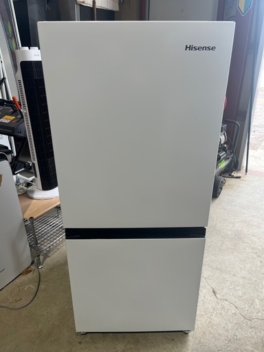 ２０２２年製　ハイセンス　冷凍冷蔵庫　１３５Ｌ　右開き　２ドア　ホワイト　フレッシュケース　耐熱トップテーブル　自動霜取り　ＬＥＤ　省エネ　Ｈｉｓｅｎｓｅ　ＨＲ－Ｄ１３Ｅ２Ｗ
