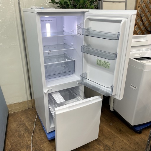 R421 ☀️ ジモティー限定価格！ 2023年製の美品！ SHARP 冷蔵庫 (179L) SJ-D18K⭐ 動作確認済 ⭐ クリー