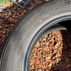  フィット 175/65R15の画像