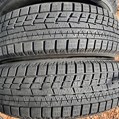  フィット 175/65R15の画像