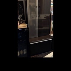 引き渡す方決まりました！食器棚、レンジ台、ワードローブ