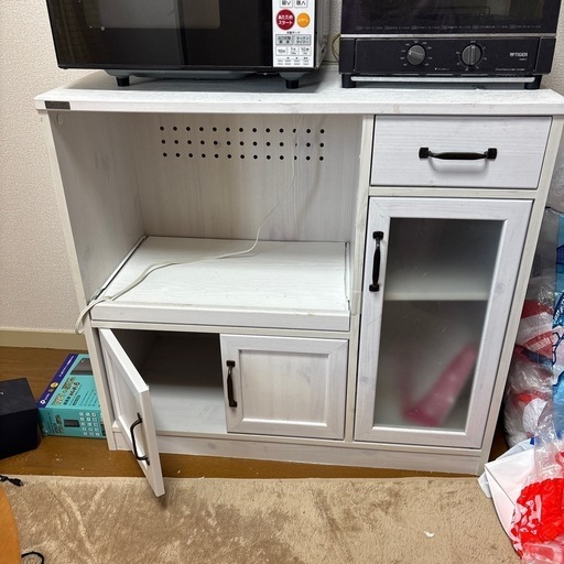 食器棚　白　かわいい