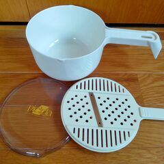 スライスカッター付きおろし金　中古　送料が高いので取りにこれる方限定の画像