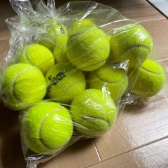 テニスボールの画像