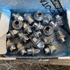 【決まりました】
30アルファード純正16インチホイールの画像