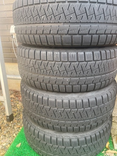 スタッドレスタイヤ