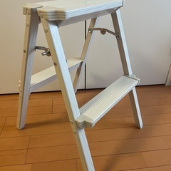 おしゃれな木目調脚立