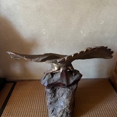 木彫り猛禽類
の画像