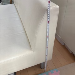 背もたれ付きベンチの画像