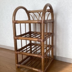 籐製のラック