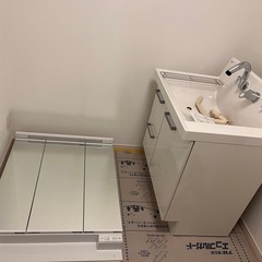 値下げ中！リクシル未使用洗面台の画像
