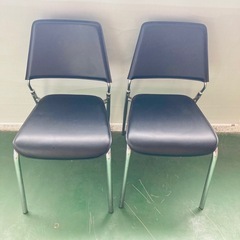 値下げ　会議椅子　スタッキングチェア　肘無し　黒　レザー調　