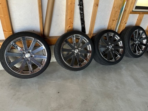 ホイール19インチ　5穴　メッキ